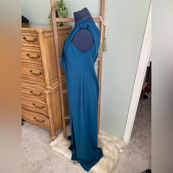 Forever 21+ Blue Green Teal Split Leg Off the Shoulder Jumpsuit Size 2x - Picture 4 of 7